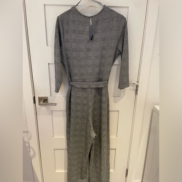 Le Chateau Jumpsuit - Picture 2 of 3